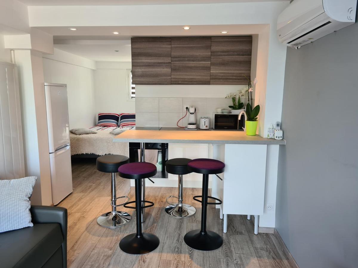 Spacieux Studio Dans Le Beaujolais Saint-Georges-de-Reneins ภายนอก รูปภาพ