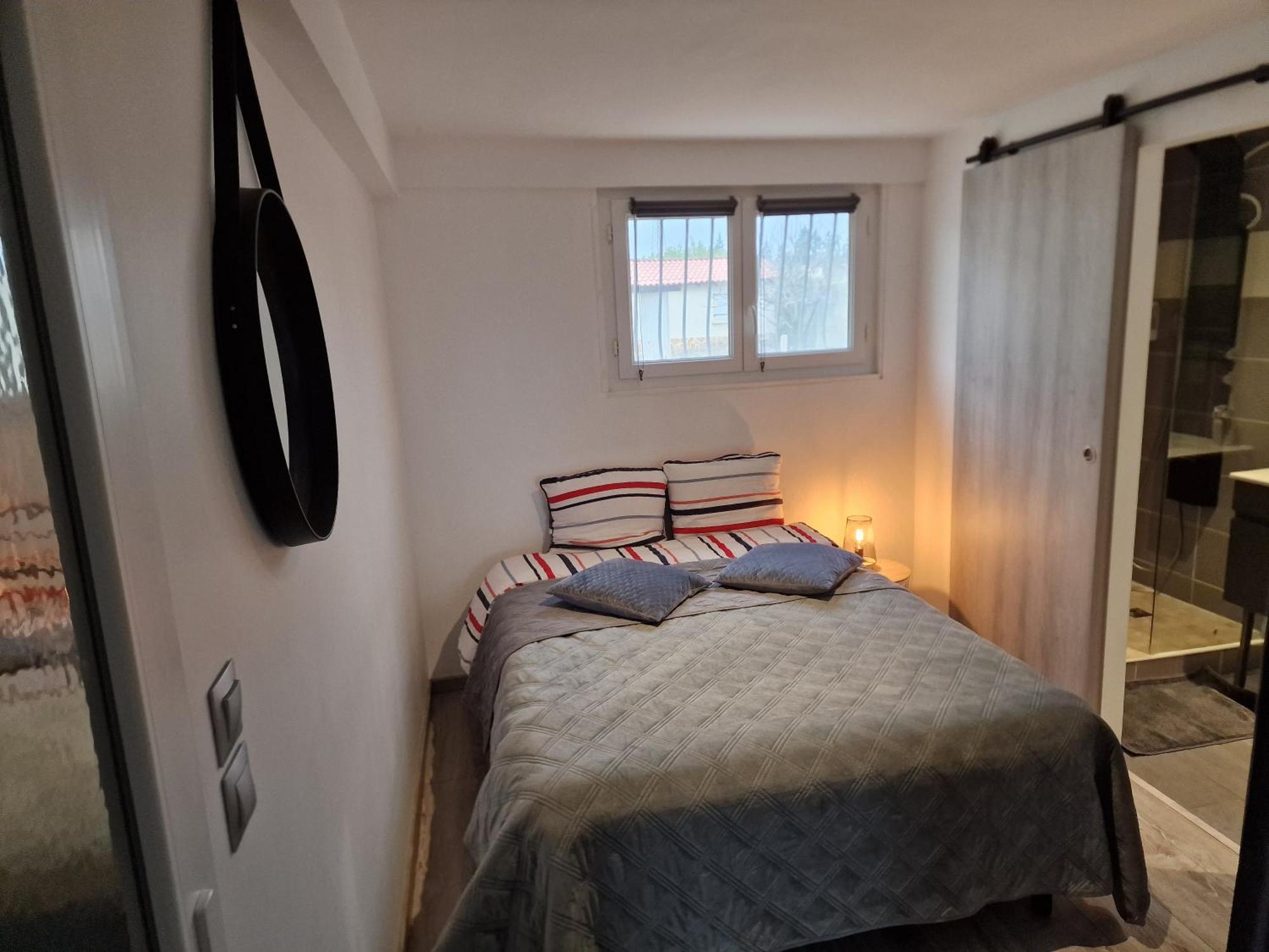 Spacieux Studio Dans Le Beaujolais Saint-Georges-de-Reneins ภายนอก รูปภาพ